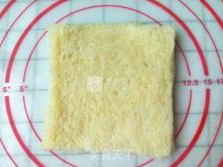 【jasmin趣味烘焙】鲜虾鱼板面吐司盏的做法步骤：6