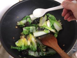 清炒小白菜的做法步骤：9