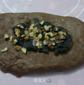 芝麻核桃软欧包的做法步骤：6