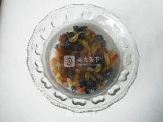 葡萄干纸杯蛋糕的做法步骤：1