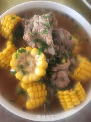 玉米大骨汤的做法步骤：5