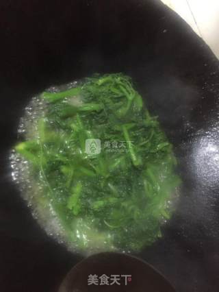 米汤南瓜叶的做法步骤：5
