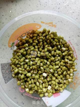 自发绿豆芽的做法步骤：3