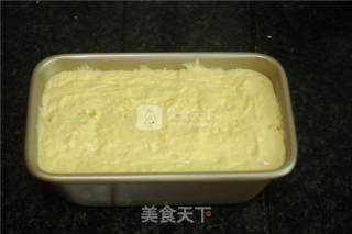 绵软花朵磅蛋糕的做法步骤：12