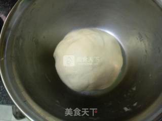 小白兔遇上刺猬之奶黄包的做法步骤：2
