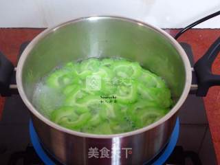 腊八豆拌苦瓜的做法步骤：5