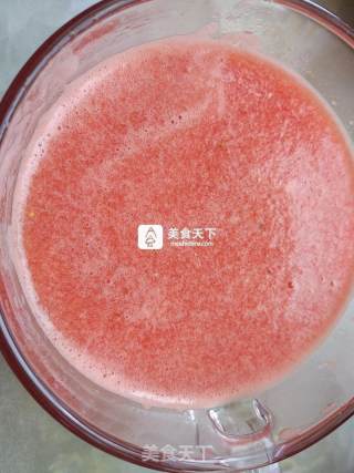西瓜冰棒的做法步骤：1