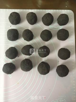蛋黄酥的做法步骤：5