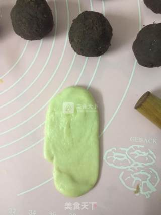蛋黄酥的做法步骤：11