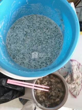 莆田葱油饼的做法步骤：2