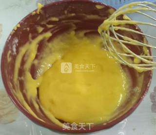 无油咕咕霍夫戚风蛋糕的做法步骤：2
