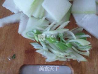 素炒冬瓜的做法步骤：2