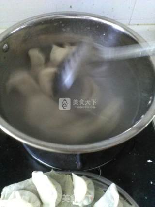 青椒猪肉馅水饺的做法步骤：7