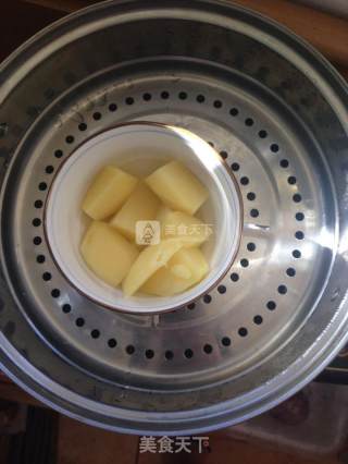 宝宝辅食 土豆泥的做法步骤：2