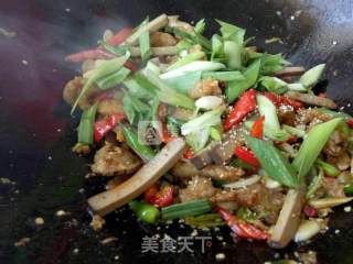 青椒油渣鸡蛋干的做法步骤：8