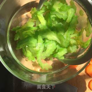 凉拌苦瓜的做法步骤：4