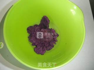 紫薯白巧克力甜甜圈的做法步骤：1
