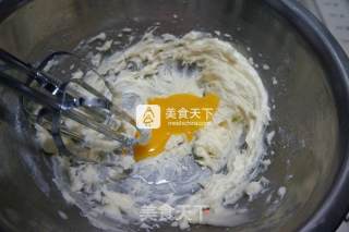 红曲南瓜籽饼干的做法步骤：3