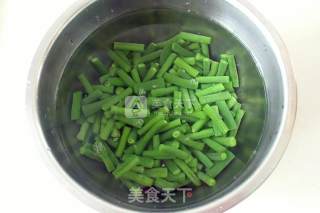 蒜泥粉丝拌豇豆的做法步骤：3