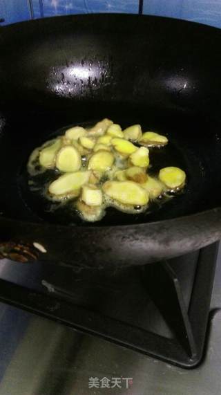 米酒炖牛肉的做法步骤：2