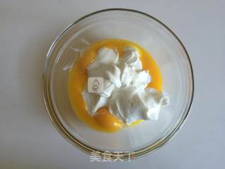 紫薯沙拉蛋糕的做法步骤：2