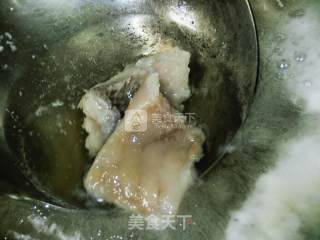 黄鱼煨面的做法步骤：3