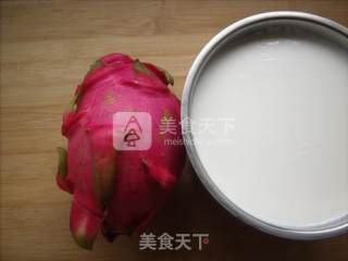 火龙果酸奶棒冰的做法步骤：1