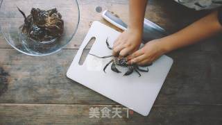 咖喱粉丝大闸蟹的做法步骤：1