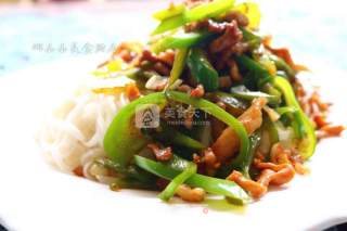 青椒肉丝盖浇面的做法步骤：10