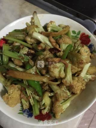 花菜炒肉的做法步骤：4