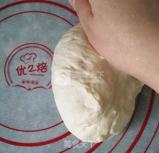 花边披萨的做法步骤：3
