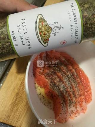 黑椒三文鱼的做法步骤：4