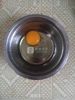 上班族快手早餐——火腿肠鸡蛋煎饼的做法步骤：2