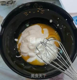 六连模酸奶蛋糕的做法步骤：1