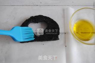 橄榄油煎竹炭土司片的做法步骤：8
