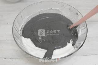 竹炭奶油蛋糕的做法步骤：7