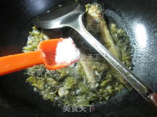 酸菜煮小黄鱼的做法步骤：8