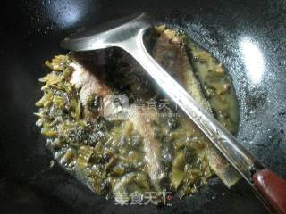 酸菜煮小黄鱼的做法步骤：9