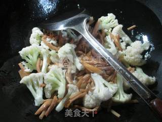 黄花菜炒花菜的做法步骤：5