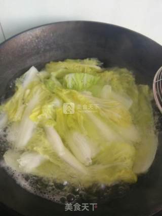 奶茶煨白菜的做法步骤：1