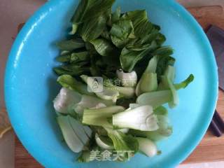 白玉菇炒青菜的做法步骤：2