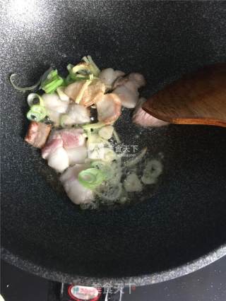 五花肉炖油豆角的做法步骤：4