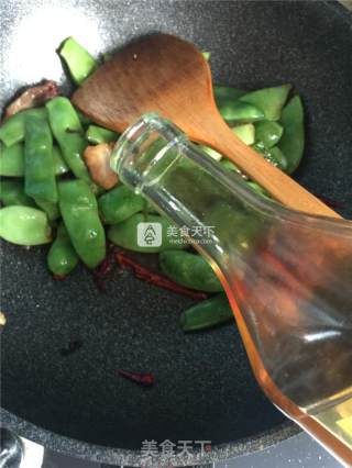五花肉炖油豆角的做法步骤：8