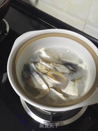 金鲳煮五花肉的做法步骤：3