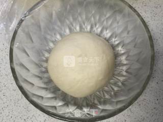 脆底鲜虾鸡肉披萨的做法步骤：9