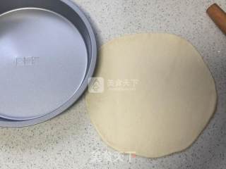 脆底鲜虾鸡肉披萨的做法步骤：10