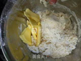 蜜豆火腿酥的做法步骤：2