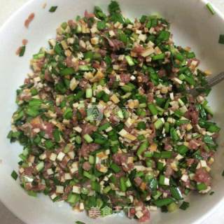 韭菜香干鲜肉饼的做法步骤：3