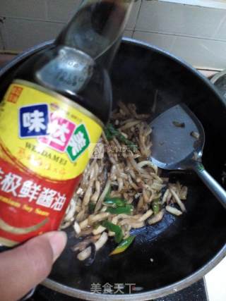辣炒圆茄丝的做法步骤：9