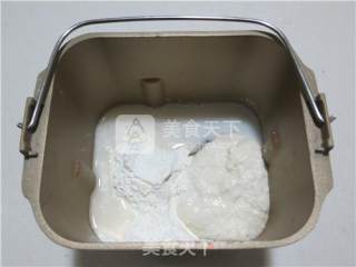天然酵母核桃蔓越莓软欧包的做法步骤：2